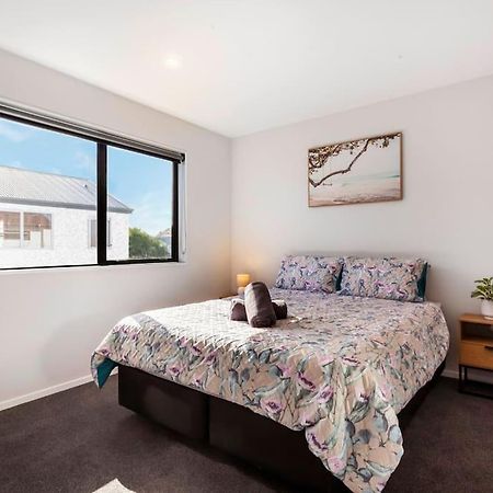 Stylish Townhouse With Hot Tub Christchurch Exterior foto