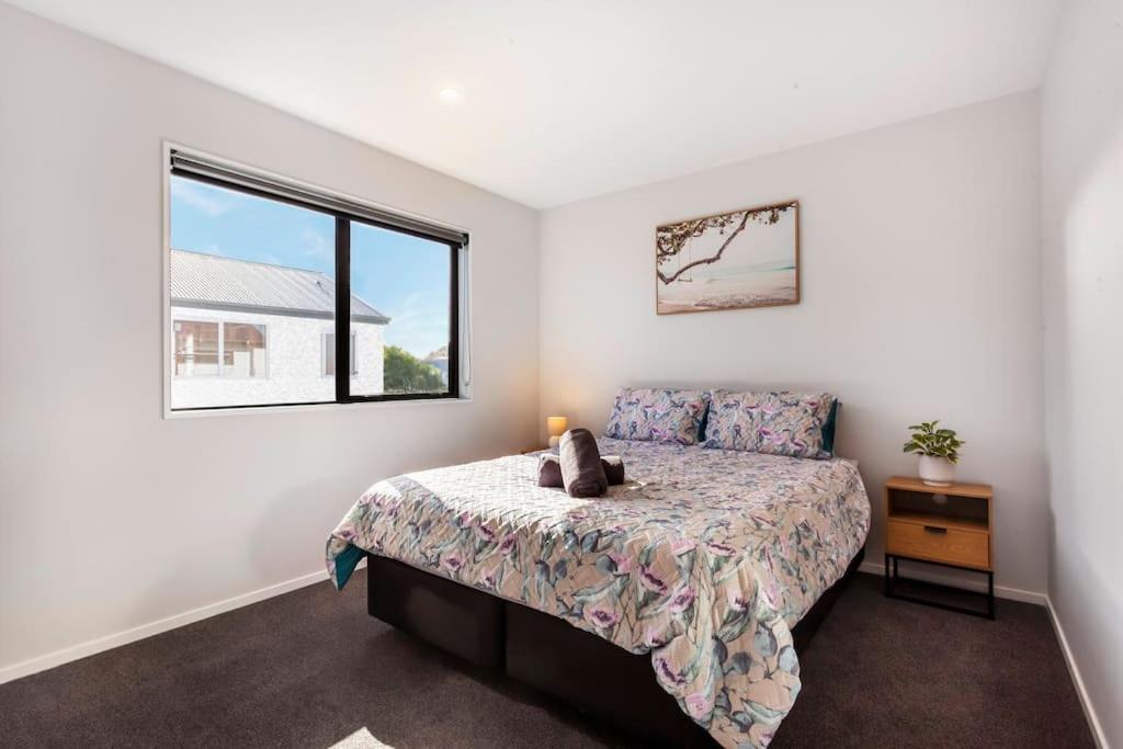 Stylish Townhouse With Hot Tub Christchurch Exterior foto