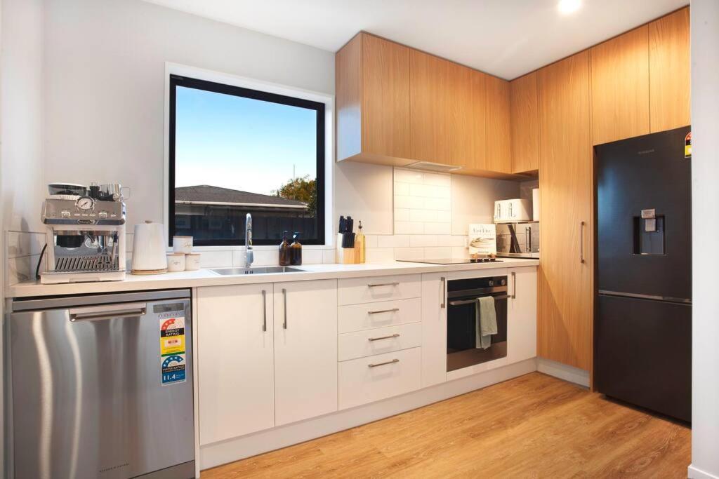 Stylish Townhouse With Hot Tub Christchurch Exterior foto