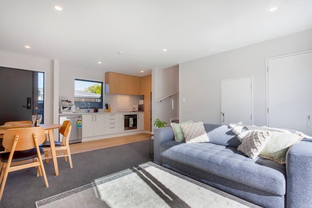 Stylish Townhouse With Hot Tub Christchurch Exterior foto